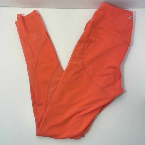 Gymshark Pants - GYMSHARK Coral Leggings with pockets and mesh size XS